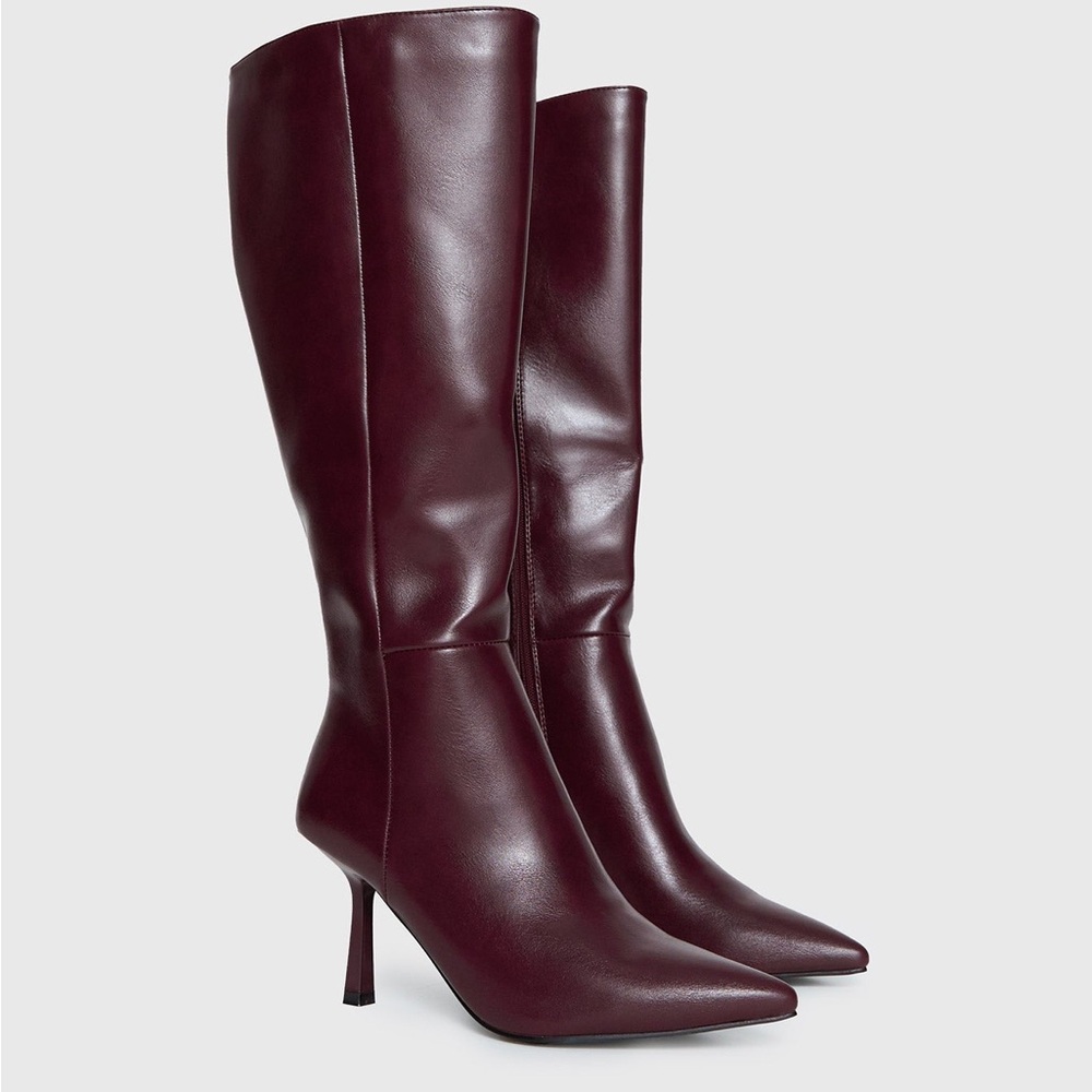 SOLD * Faux leather burgundy mid calf boots size U.S. 9